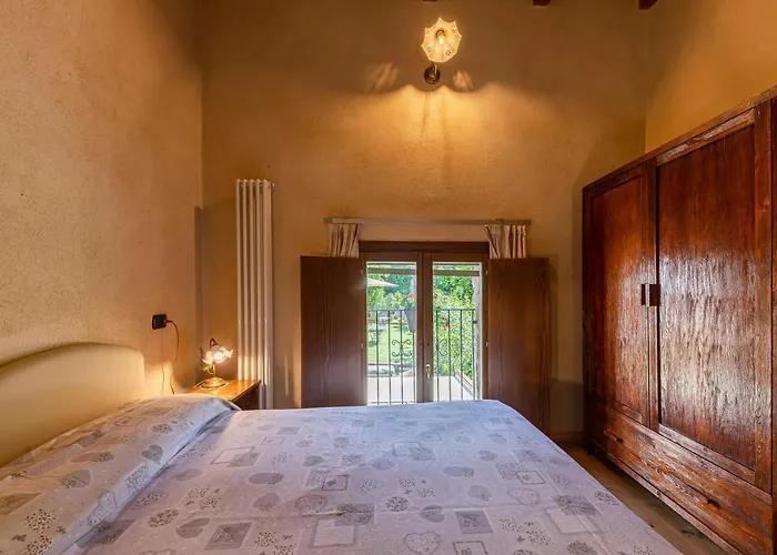 Casa Borgo Di Calmasino Apartment