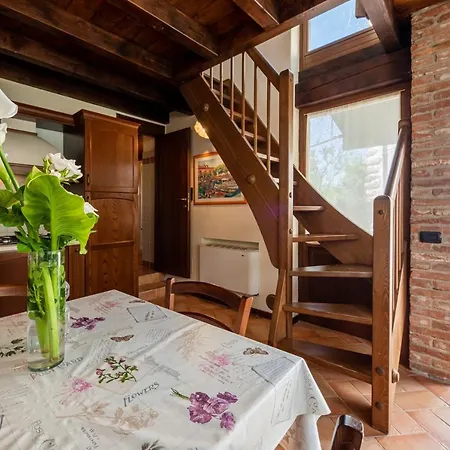 Casa Borgo Di Calmasino