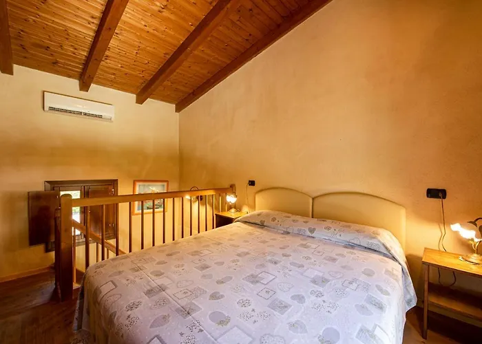 Casa Borgo Di Calmasino