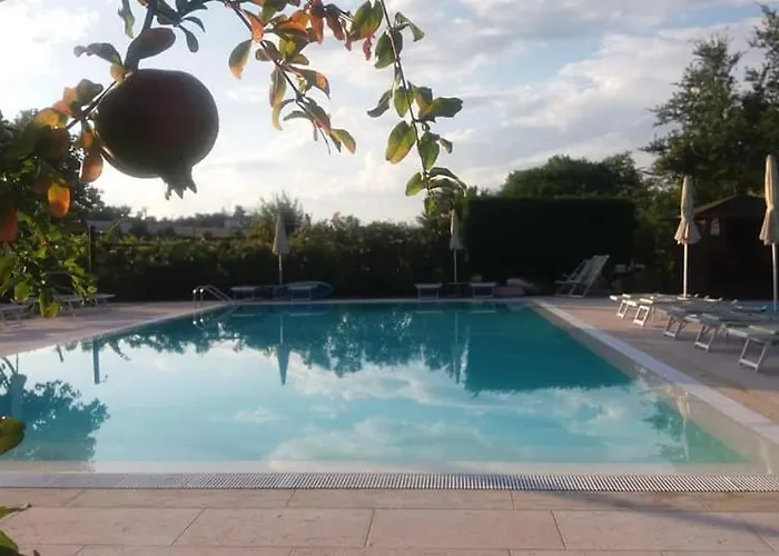 Casa Borgo Di Calmasino *