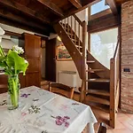 Casa Borgo Di Calmasino
