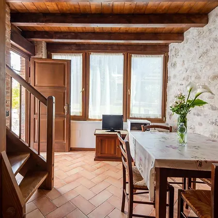 Casa Borgo Di Calmasino Lejlighed Bardolino