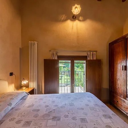 Casa Borgo Di Calmasino Lejlighed